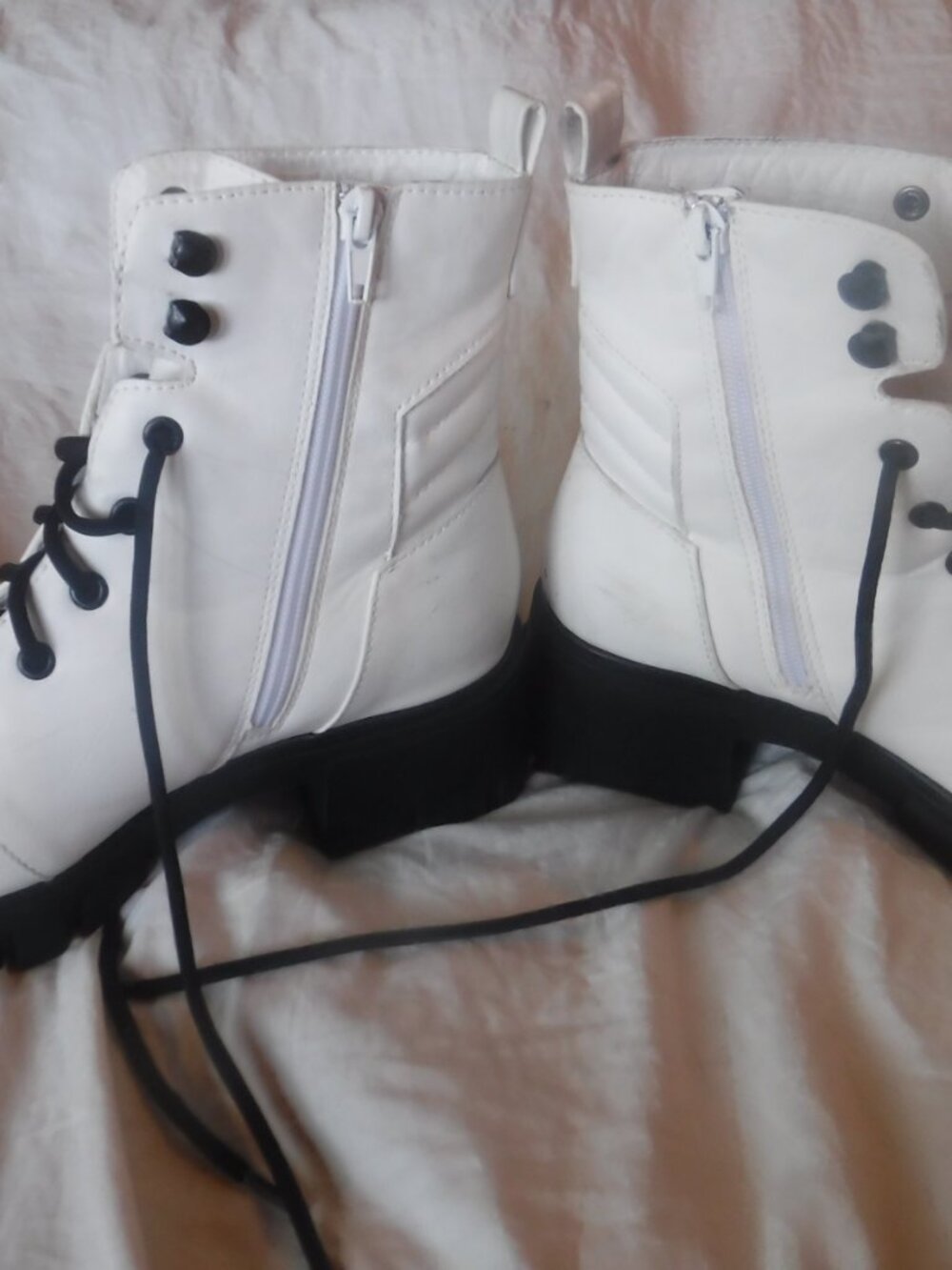 Mia Women’s Marlee Booties White Size 6.5M